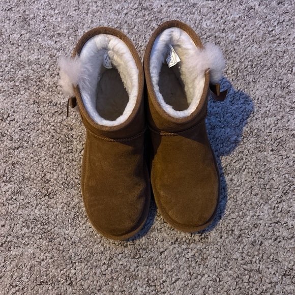 Koolaburra Uggs - Picture 2 of 3